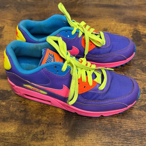Nike Air Max 90 GS 'Hyper Grape' Girls / Boys / Kids 7Y Women’s 8.5 Sneakers - Picture 1 of 15